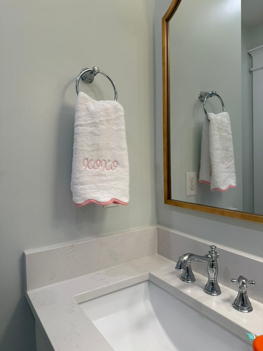 Valentine's Pink Scallop Piping Hand Towel Set